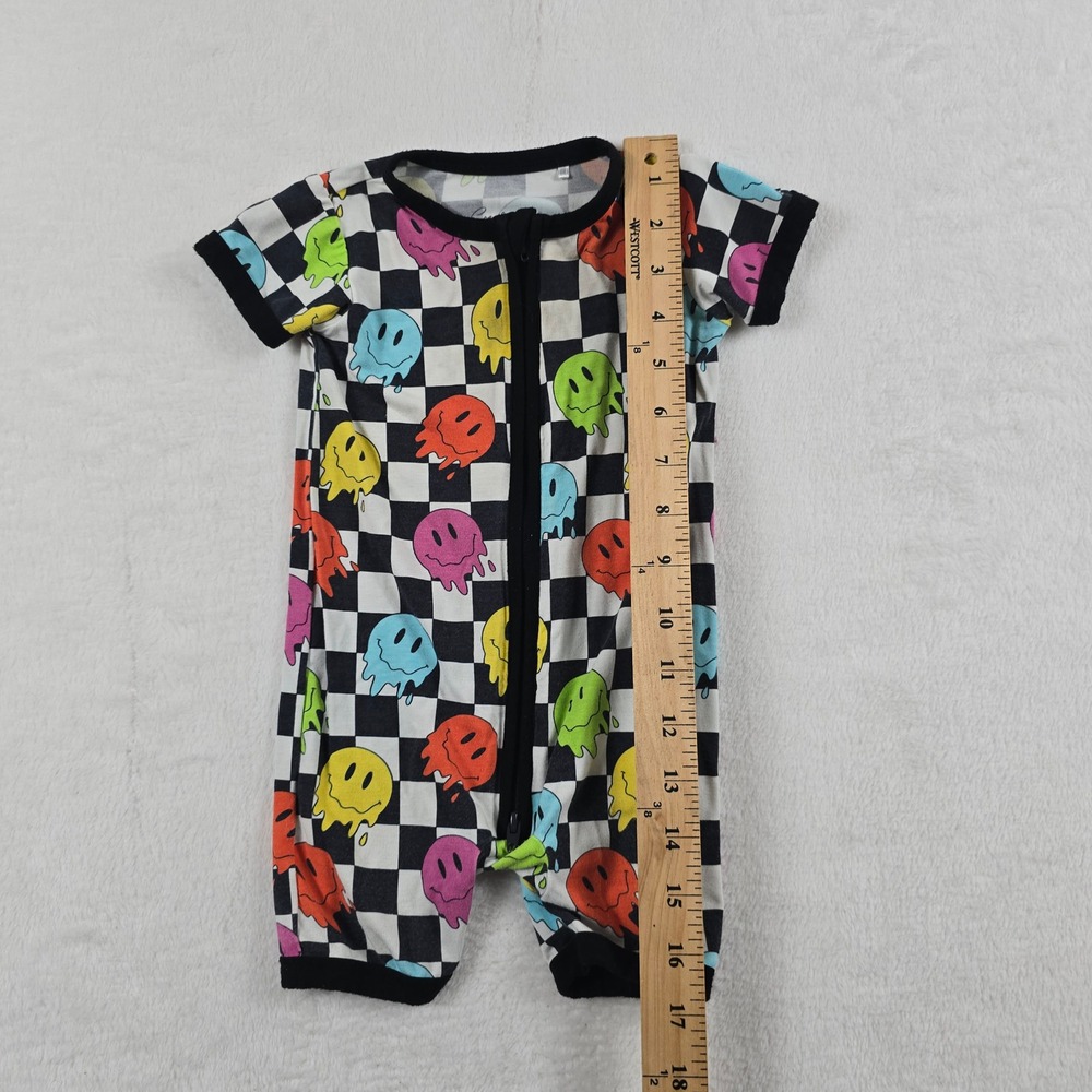 Crew + Company Baby Bamboo Romper 6-12M Checkered Melting Smiley Face Zip Shorty - Picture 3 of 5